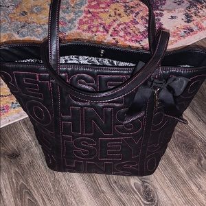NEW Betsy Johnson Large Tote Black/Pink!!